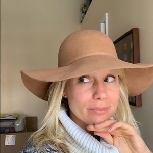 100% Wool Camel Droopy Hat